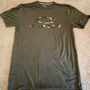 Oakley Green Camo Medium Shirt
